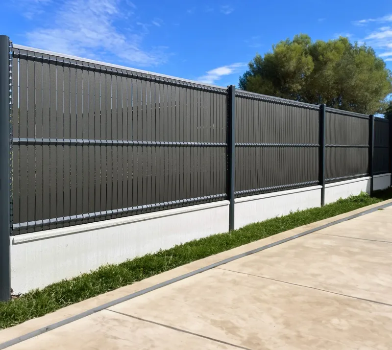 Ultimate® Privacy Screening Kit - Straight Installation